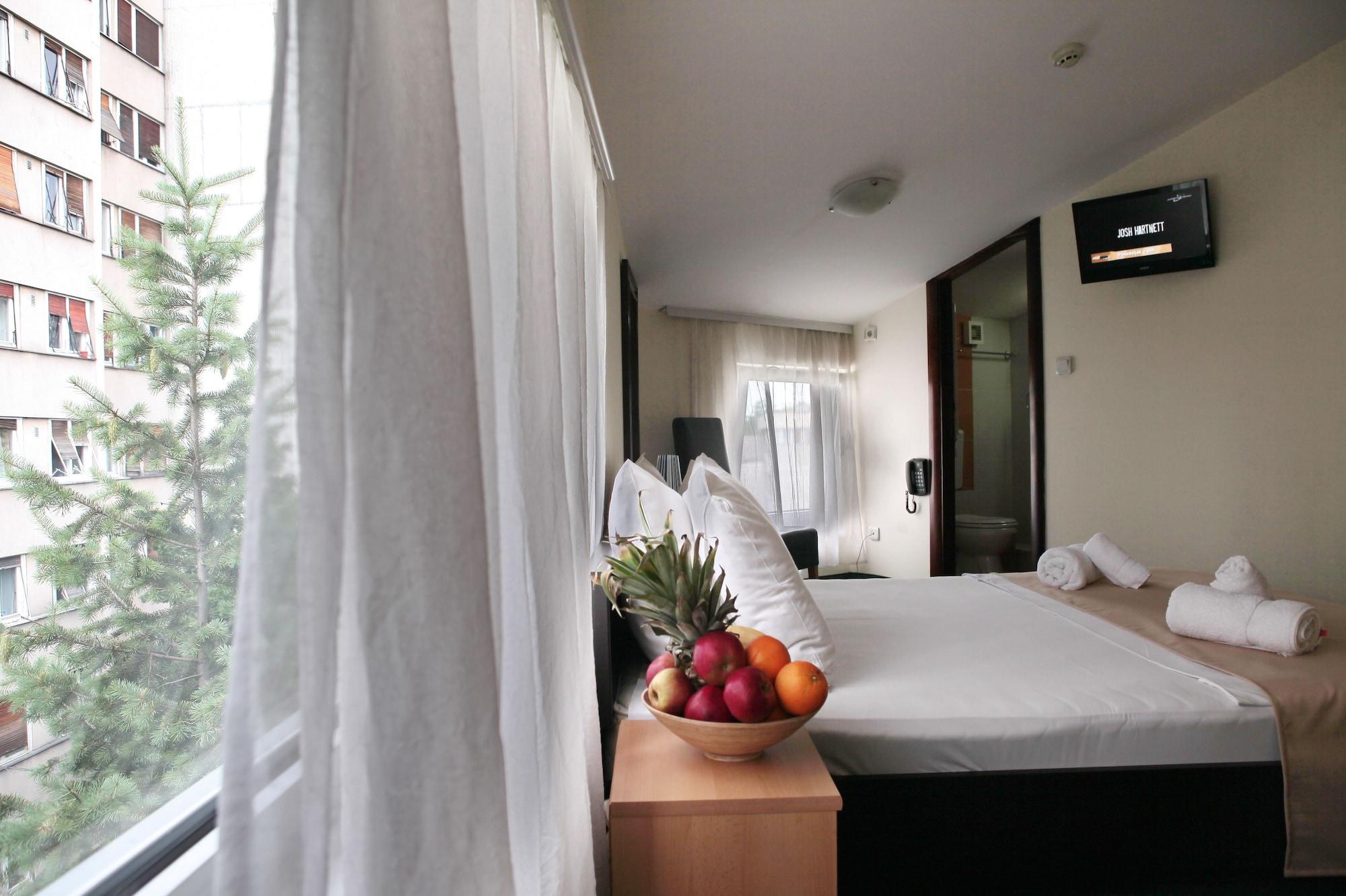 Hotel Happy Star Club à Belgrade Extérieur photo