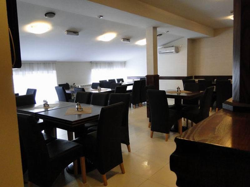 Hotel Happy Star Club à Belgrade Restaurant photo